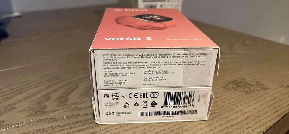 Fitbit - Versa 3 Health & Fitness Smartwatch - Soft Gold